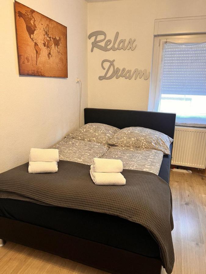 Lovely 1-Bed Apartment In Koblenz Koblenz  Buitenkant foto